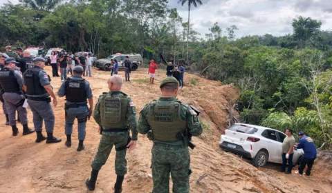Vítimas encontradas dentro de um carro na AM-010 são identificadas