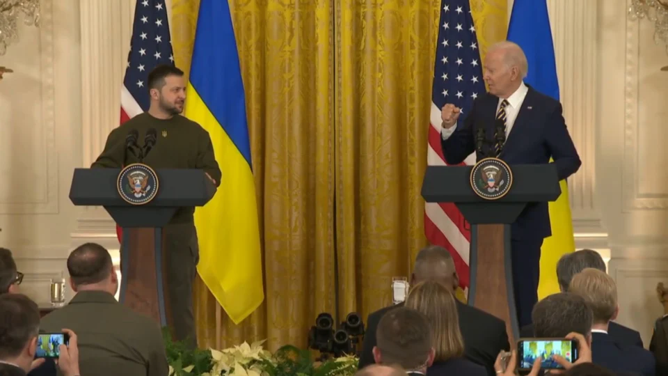 Junto de Zelensky, Biden anuncia pacote bilionário e envio de mísseis à Ucrânia
