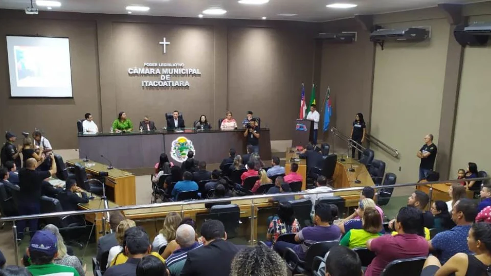 Comissionados da Câmara Municipal de Itacoatiara ganham aumento de 20% nos salários