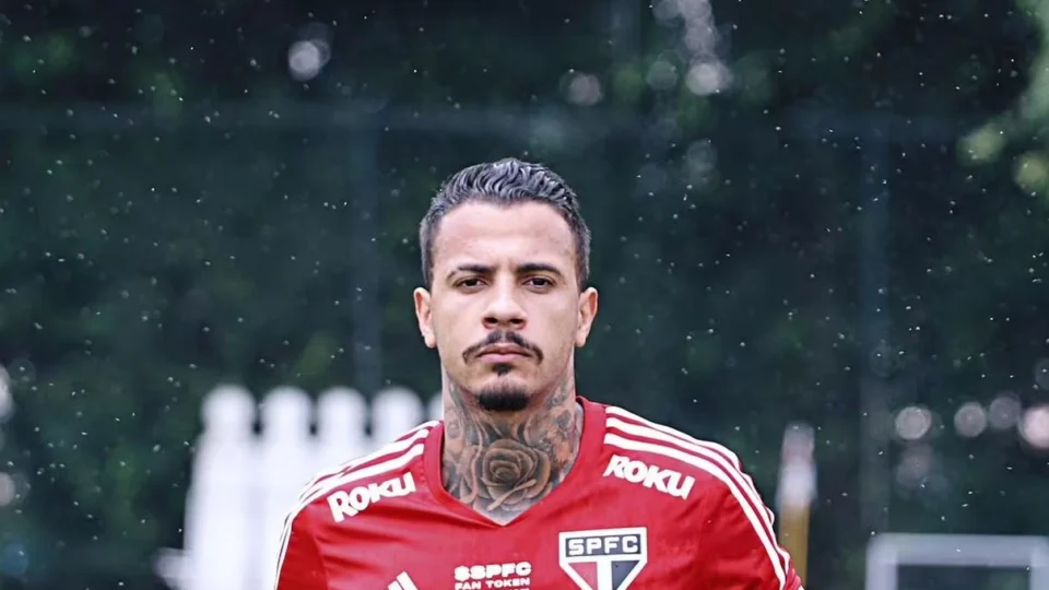 Zagueiro Diego Costa é novidade em treino do São Paulo