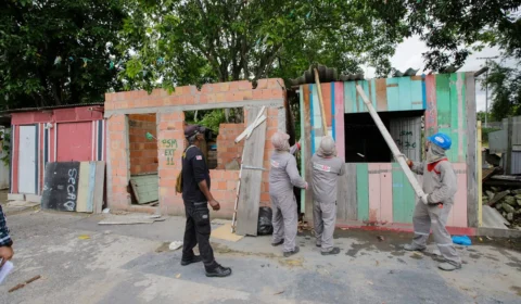 Manaus: 18 construções irregulares são retiradas de área do Prosamin+