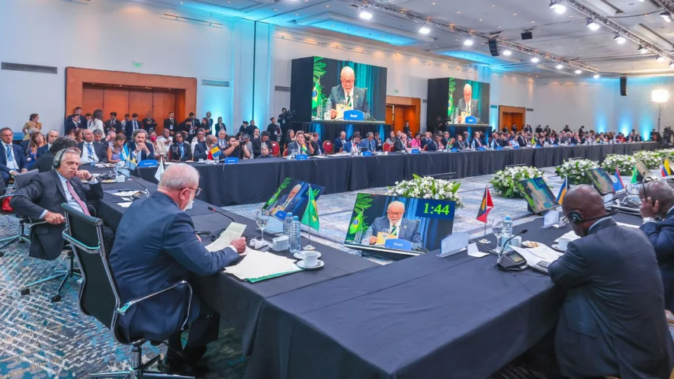 Amazônia: 6 países da região devem liderar preservação, diz Lula na Celac