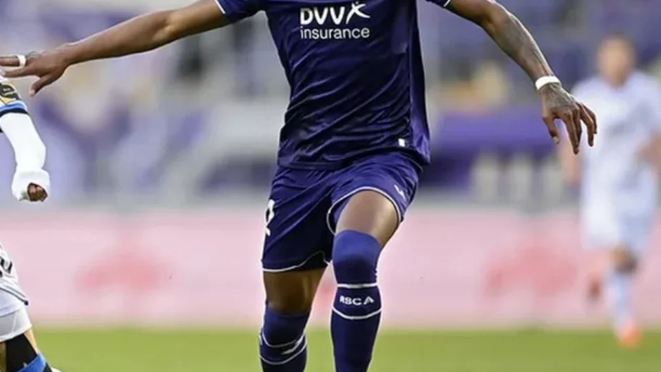 Botafogo negocia com Michael Murillo, jogador da primeira divisão belga