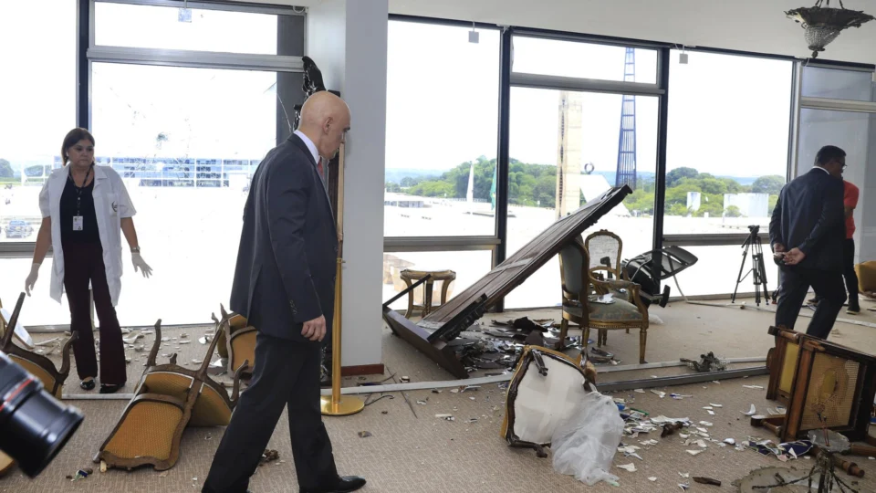 48 réus do 8 de janeiro têm recursos negados por ministro Alexandre de Moraes