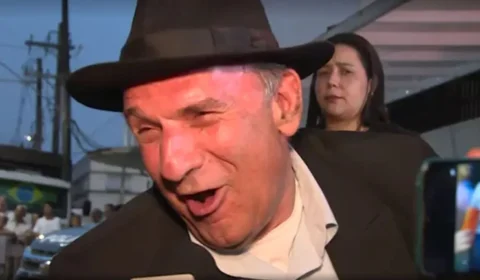 Osmar Santos, histórico locutor de futebol, vai à Vila Belmiro homenagear Pelé