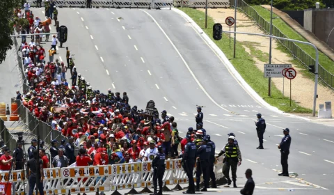 Lula deve desfilar em carro aberto e passar ao lado do Festival do Futuro