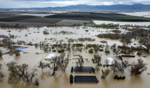 Após tempestade, Biden declara estado de catástrofe na Califórnia