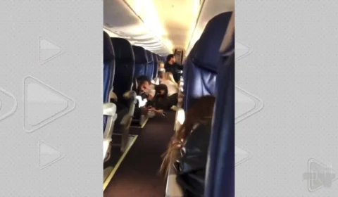 México: tiroteio atinge avião comercial, após prisão de narcotraficante