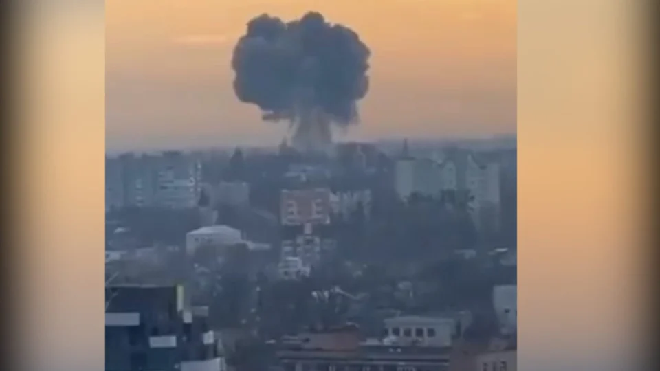 Ataques à Ucrânia: Rússia dispara 40 drones explosivos em Kiev