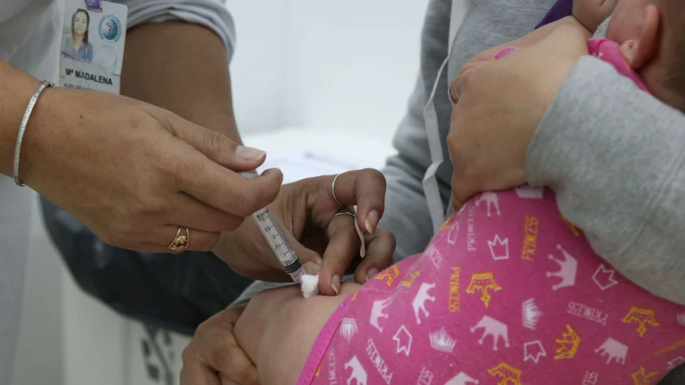 Covid-19: somente 433 bebês iniciaram esquema vacinal em Manaus