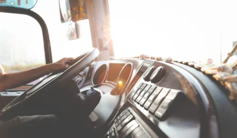 Grupo de RH oferta 300 vagas de motoristas para brasileiros em Portugal