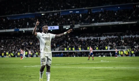 Real Madrid vence Valencia por 2 a 0 e Vinicius Júnior marca um dos gols