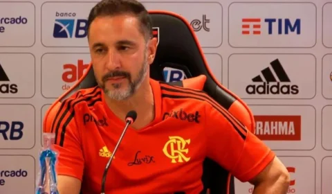Flamengo oficializa Vítor Pereira como treinador; português fala sobre saída do Corinthians