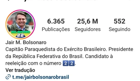 Nas redes sociais, Bolsonaro ainda se diz presidente do Brasil