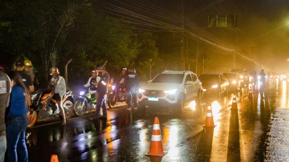 Detran Amazonas autua 273 condutores em operação de fim de ano
