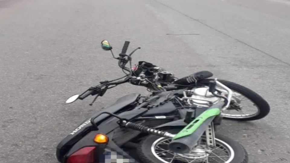 Motociclista fica ferido durante acidente na Av. Brasil, em Manaus