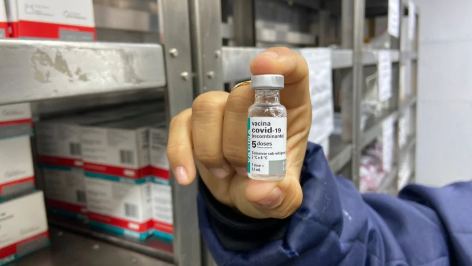 Covid-19: Amazonas recebe 20 mil doses de Astrazeneca nesta quinta-feira, 26