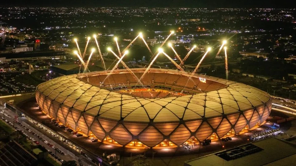 Justiça ordena que luz da Arena da Amazônia em Manaus seja religada