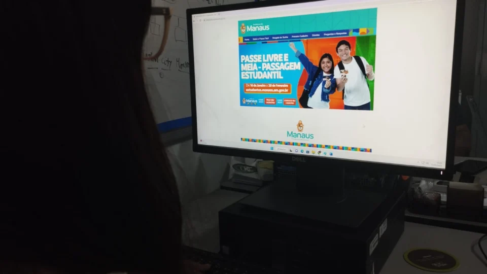 Começa cadastramento da meia-passagem de estudantes em Manaus