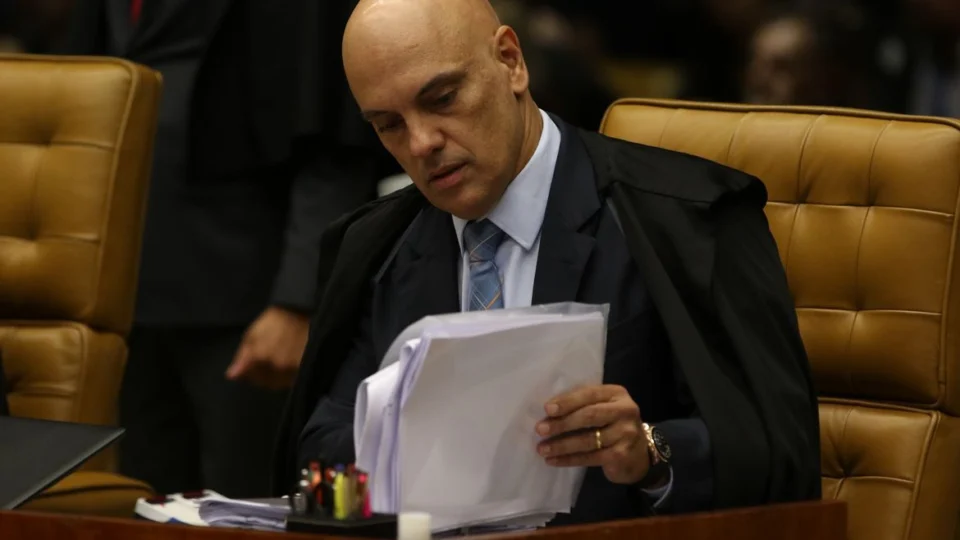 Moraes manda soltar 137 presos dos atos antidemocráticos de 8 de janeiro