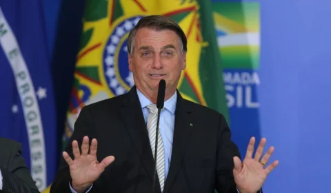 Joias árabes em posse de Bolsonaro devem ser recolhidas em 5 dias