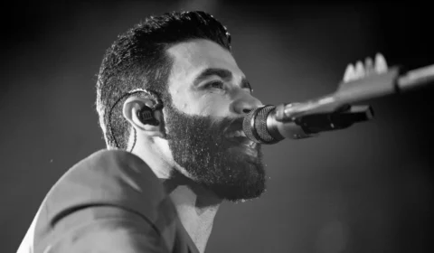 Gusttavo Lima é atingido por garrafa e expulsa mulher de seu show; veja vídeo