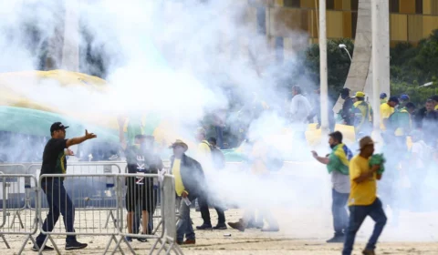 Mais de 400 pessoas foram presas por atos de vandalismo em Brasília
