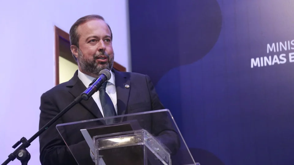 ‘Sol e vento serão os maiores indutores de desenvolvimento do Nordeste’, diz Silveira