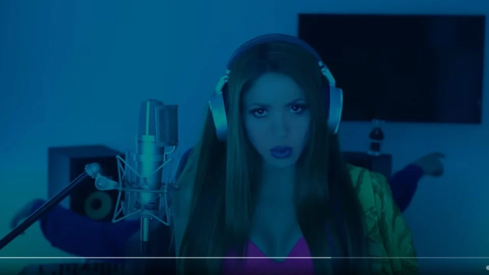 Videoclipe de Shakira com indiretas para Piqué supera 100 milhões no Youtube