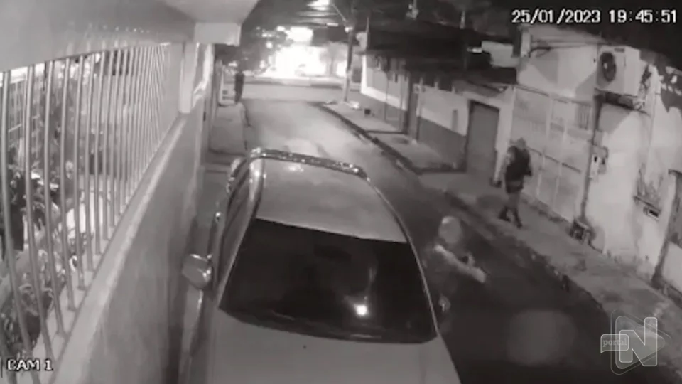 Rocam troca tiros com suspeitos de cometerem assaltos em Manaus; veja vídeo