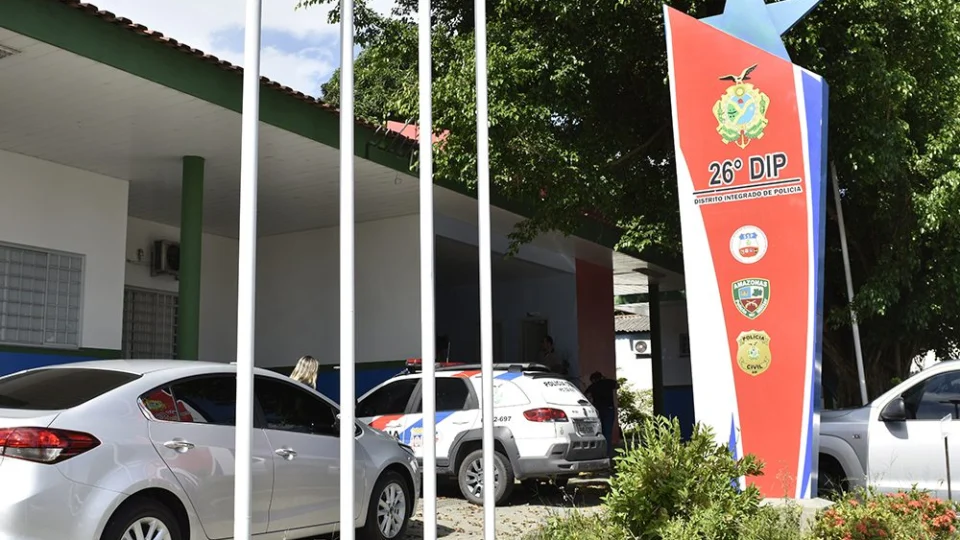 Jovem é preso suspeito de aplicar golpe do pix falso em shopping de Manaus