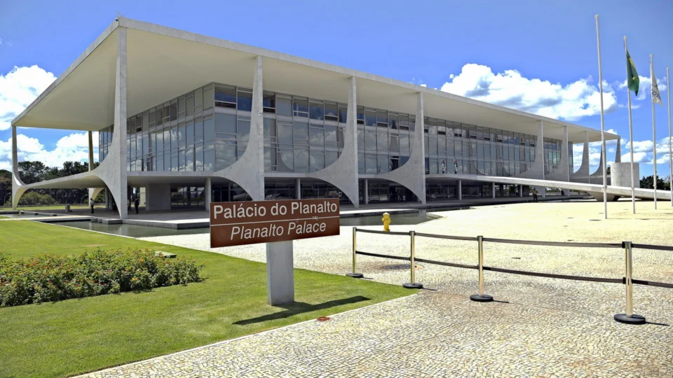 Lula ouve projetos de governadores em reunião no Palácio do Planalto