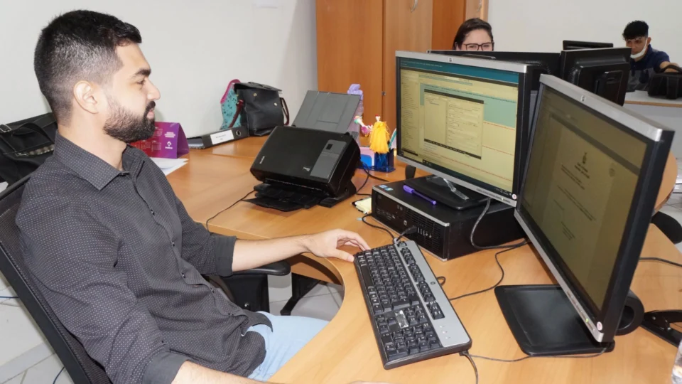 PGE-AM abre processo seletivo para vaga de estágio em área administrativa