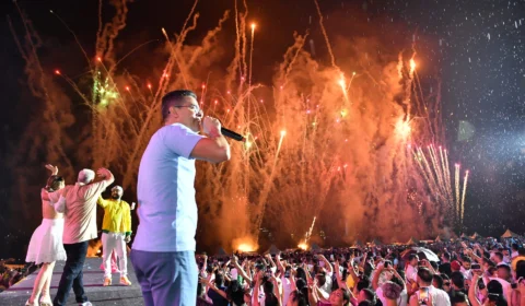 Réveillon na Ponta Negra reuniu 100 mil pessoas em Manaus, diz prefeitura