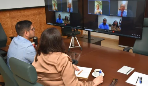 UEA e Embaixada da França alinham parceria para intercâmbio indígena