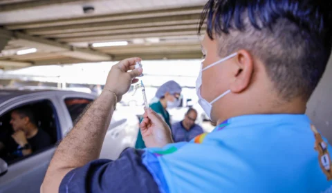 Vacina da CoronaVac volta a ser ofertada para crianças em Manaus