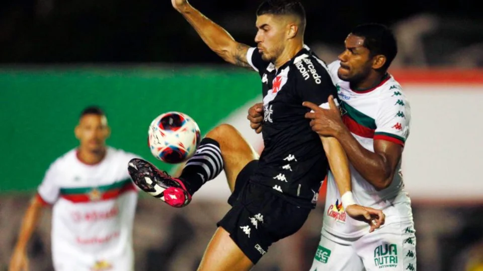 Vasco faz 2 a 0 na Portuguesa e vence primeira no Cariocão 2023
