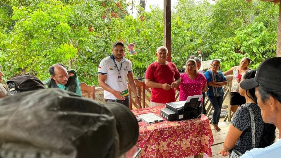 Produtores rurais recebem orientação sobre regularização no Careiro-AM