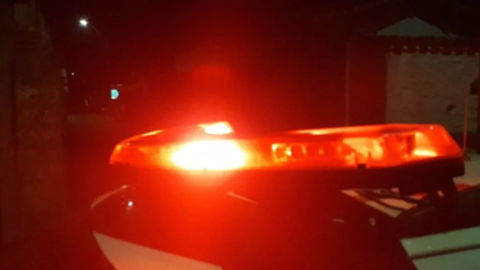 Homens são mortos a tiros em calçada e borracharia no fim de semana em Manaus