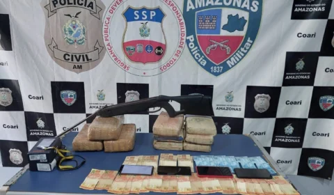 Quadrilha é presa com 12 kg drogas e arma dentro de embarcação em Coari-AM