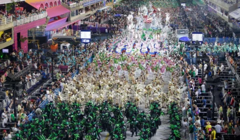 Carnaval 2023: Sapucaí tem homenagem a sambistas neste domingo (19) no RJ