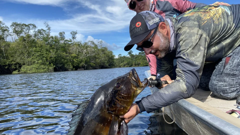 Demandas relacionadas à Pesca Esportiva no Amazonas são entregues a ministro