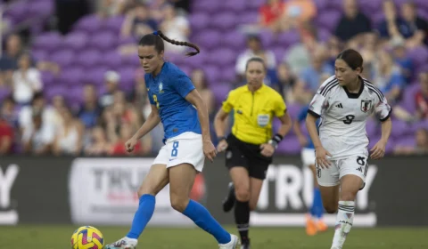 Torneio She Believes: seleção brasileira sofre, mas derrota o Japão na estreia 