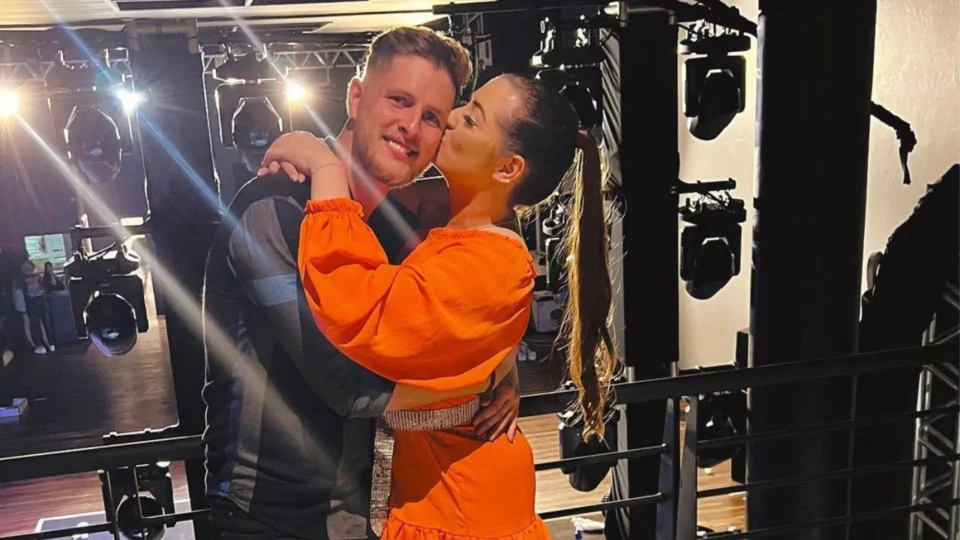 Gaúcha viraliza música do noivo na internet: ‘merece o Tocantins inteiro’