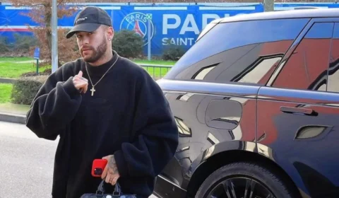 Neymar apresenta desconforto na coxa e volta a ser desfalque no PSG