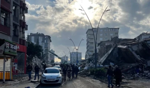 Terremoto: número de mortos passa de 11 mil na Turquia e na Síria