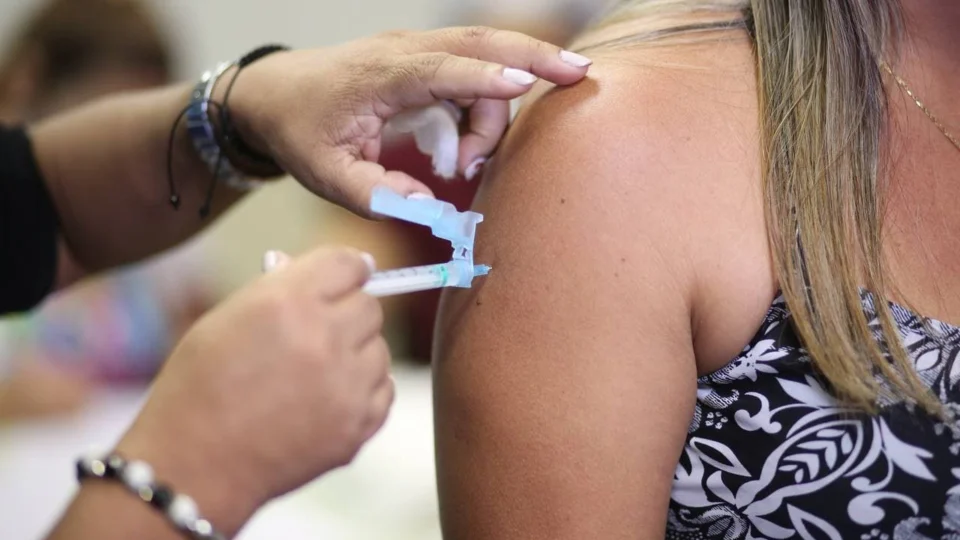 Covid-19: Manaus conta com 9 pontos de vacinação neste sábado (25)