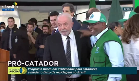 VÍDEO: Lula anuncia novos valores das bolsas CAPES, CNPq e Bolsa Permanência
