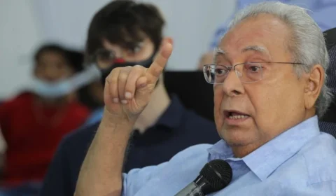 Morte de Amazonino Mendes repercute entre políticos e instituições