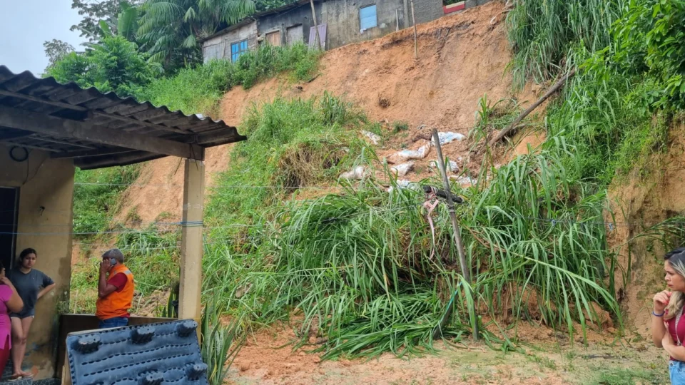 Número de ocorrências da chuva sobe para 22 nesta segunda, 20, em Manaus
